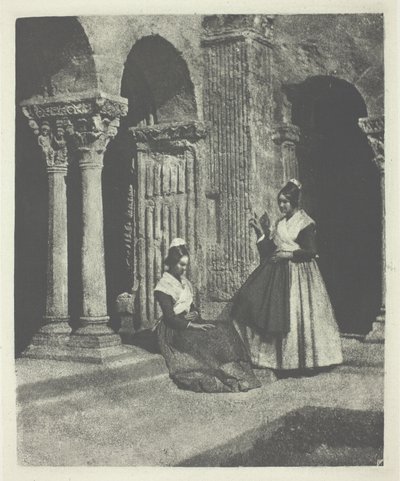 Due donne di Arles nel chiostro di Saint-Trophime ad Arles da Charles Nègre