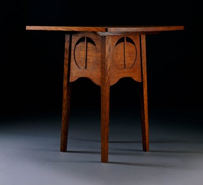 Tavolo da gioco progettato per le Argyle Street Tea Rooms, Glasgow, 1888-89 da Charles Rennie Mackintosh