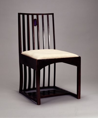Sedia nel salotto, HousHill, Glasgow, 1904 da Charles Rennie Mackintosh