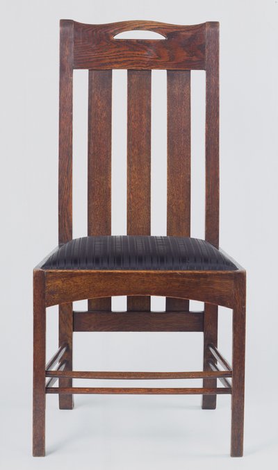 Sedia laterale, una di una coppia, realizzata per le Sale da tè di Argyle Street di Miss Cranston, Glasgow, 1896 da Charles Rennie Mackintosh
