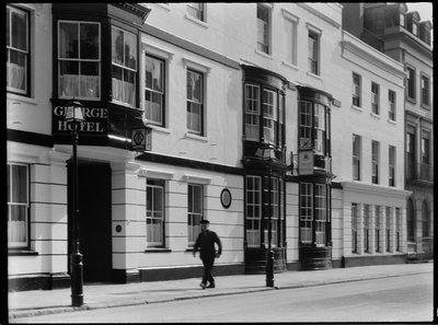 George Hotel, High Street, Città di Portsmouth da Charles William Prickett