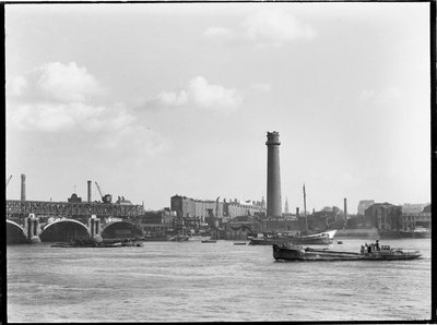 Torre di tiro e fabbrica di piombo, Belvedere Road, Lambeth, Greater London Authority, 1936 da Charles William Prickett