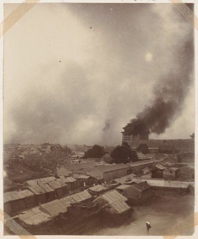 Un grande incendio alla porta principale di Pechino da Chinese Photographer