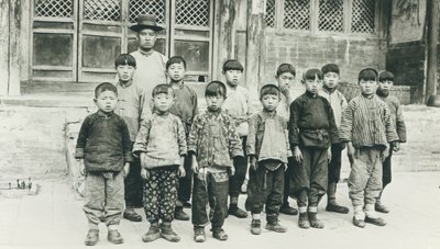 Insegnante e alunni da Chinese Photographer
