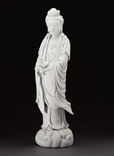Figura di Guanyin in Blanc de Chine, c.1800 da Chinese School