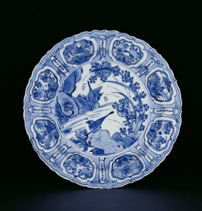 Piatto kraak blu e bianco dipinto con uccelli in un paesaggio, marchio Egret, Wanli, 1595-1605 (porcellana) da Chinese School
