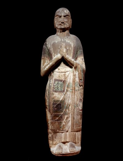 Arte cinese: statua che rappresenta un kasyapa, monaco discepolo di Buddha. Dinastia Sui (581-618 d.C.). Parigi, Museo Guimet, Museo delle Arti Asiatiche da Chinese School