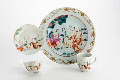 Piatto, tazza da tè, tazza da caffè e piattino decorati con rappresentazioni del Giudizio di Paride da Chinese School
