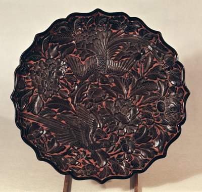 Piatto con motivi floreali e due uccelli, Dinastia Yuan (1271-1368) da Chinese School