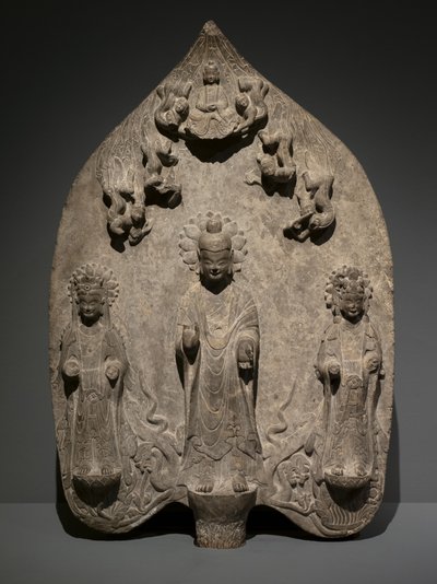 Stele votiva con una triade buddista. Cina del Nord, dinastia Wei orientale da Chinese School