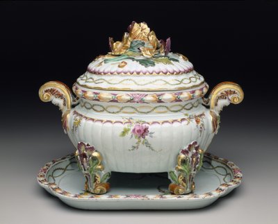 Zuppiera su Supporto, c.1775 da Chinese School