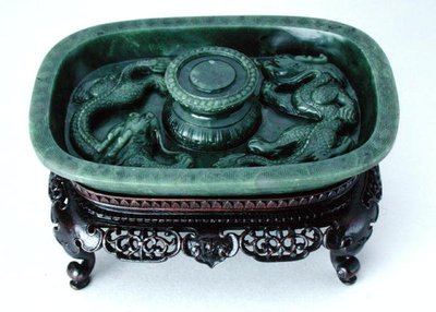 Porta tazza imperiale, Qianlong da Chinese School Chinese School