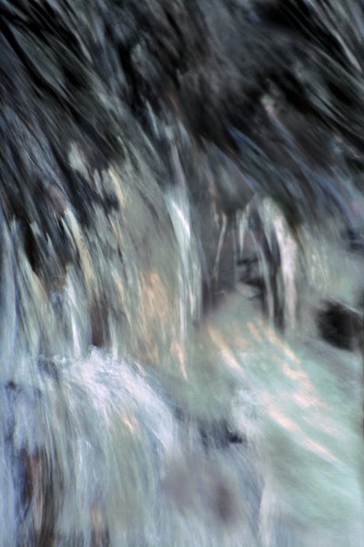 Cascata di liquido rinfrescante da Christina Sillen