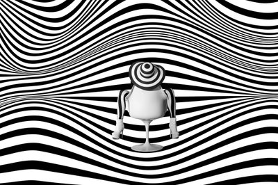 Donna alla moda in stile Op Art da Christine von Diepenbroek