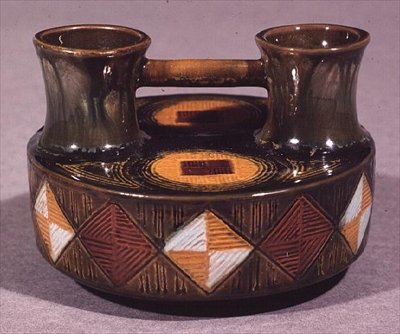 Vaso in terracotta, Linthorpe, di Christopher Dresser da Christopher Dresser