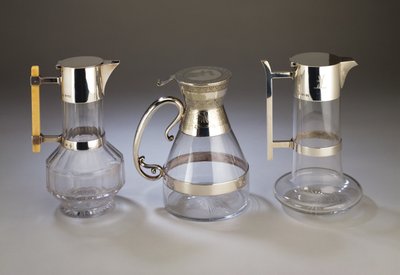Caraffa per claret con montatura in argento, 1882 da Christopher Dresser