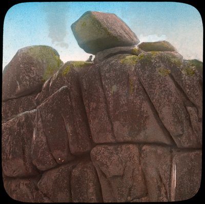 Logan Rock, vicino a Treen, Cornovaglia, fine XIX o inizio XX secolo da Church Army Lantern Department
