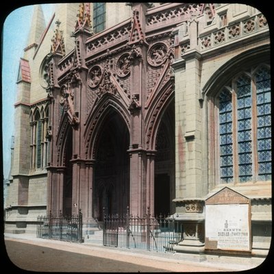 Portico della Cattedrale di Truro, Cornovaglia da Church Army Lantern Department