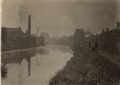 Lungo il vecchio canale da Clarence H. White