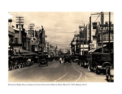 Flagler Street, vista verso ovest di fronte all