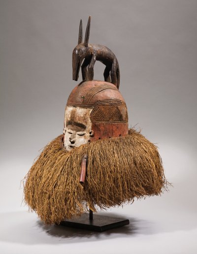 Maschera elmo Suku da Congolese Congolese