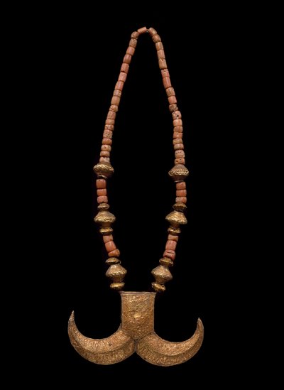 Collana con artiglio di tigre, fine XIX-inizio XX secolo da Culture Minangkabau