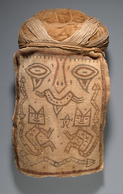 Falsa testa per fascio funerario o maschera di mummia da Culture Paracas