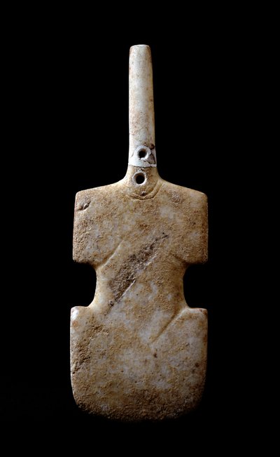 Arte delle Cicladi: "statuetta a forma di violino" idolo in marmo da Paros. 3000 a.C. Civiltà cicladica. Atene, Museo Archeologico Nazionale da Cycladic