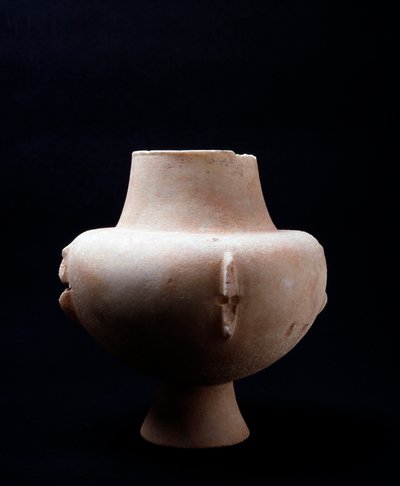 Vaso in marmo bianco con incrustazioni di ocra. Civiltà cicladica, 3200 a.C. a 2000 a.C. da Cycladic Cycladic