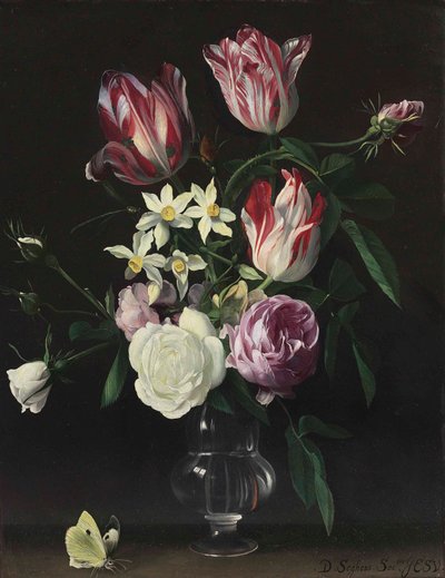 Rose, tulipani e narcisi in un vaso di vetro, con una farfalla, su un davanzale da Daniel Seghers