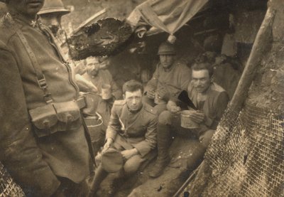 Gruppo di soldati in una trincea durante la Prima Guerra Mondiale da Dario Gentilini
