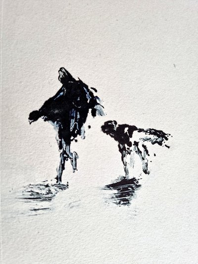 Passeggiata con il cane in bianco e nero da David Antonides