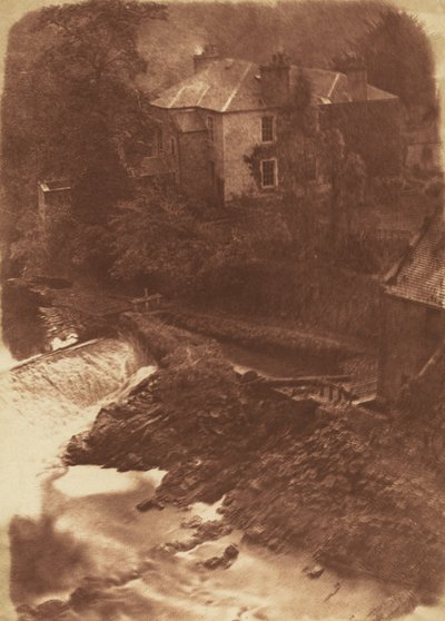 Colinton Manse e sbarramento, con parte del vecchio mulino a destra, 1846 da David Octavius Hill, Robert Adamson