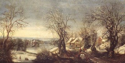 Ampio paesaggio boscoso in inverno con pattinatori su un corso d