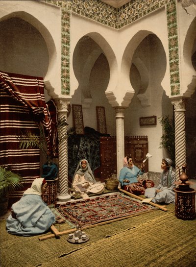 Donne moresche che fanno tappeti arabi, Algeri, Algeria, c.1899 da Detroit Photographic Co.