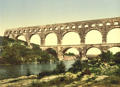 Ponte romano sul Gard, costruito da Agrippa, Nîmes, Francia, c.1900 da Detroit Publishing Co.