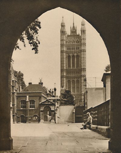 Cortile di Little Dean a Westminster: Una vista di una scuola pubblica inglese, c1935 da Donald McLeish
