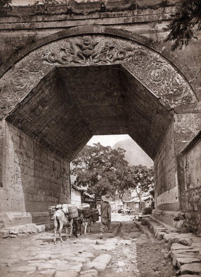 Porta di marmo di Jeju da Donald Mennie