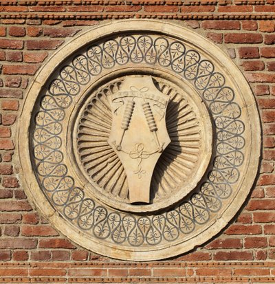 Patera scolpita sull
