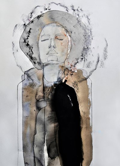 Figura contemplativa con cappello da Doris Schmitz