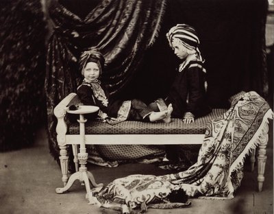 Il Principe Arturo e il Principe Alfredo in Costume di Principi Sikh, Osborne da Dr Ernst Becker