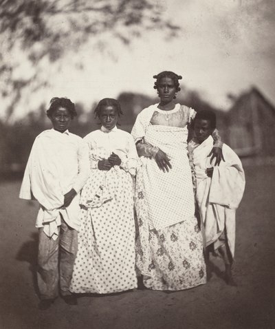 Donna malgascia e i suoi figli Piatto 3, 1863 da Désiré Charnay