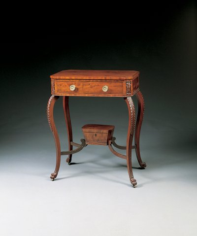 Un tavolo da lavoro classico intagliato, 1810-20 da Duncan Phyfe