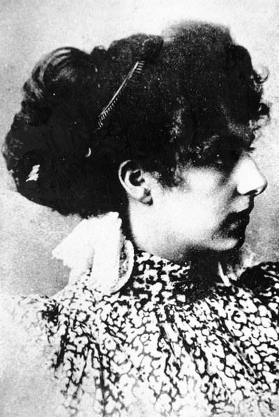 Mata Hari da giovane (foto b/n) da Dutch Photographer