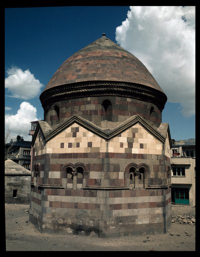 Mausoleo ottagonale del Sultano Turbesi da Dynasty Seljuq