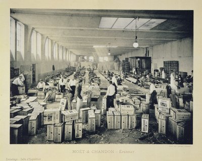 Imballaggio delle casse per la spedizione, da La France Vinicole, pubblicato da Moet & Chandon, Epernay da E.M. Choque