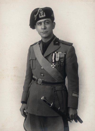 Album "MVSN- Camicie Nere": Maggiore Medico della Milizia da E. Ruggiani