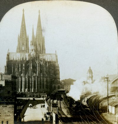 Cattedrale di Colonia da un ponte ferroviario, Colonia, Germania da E. W. Kelley