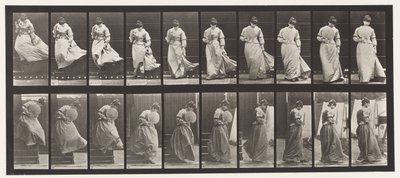Scendere le Scale, Girando Vestito Impigliato, 1885 da Eadweard Muybridge