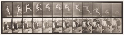 Saltare; correre salto in lungo (con scarpe) (tavola 159) da Eadweard Muybridge